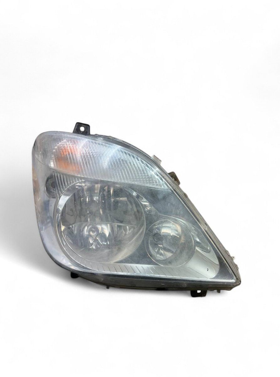 A9068200261 9068200261 Headlight right MERCEDES-BENZ SPRINTER (906) (2006-2018)