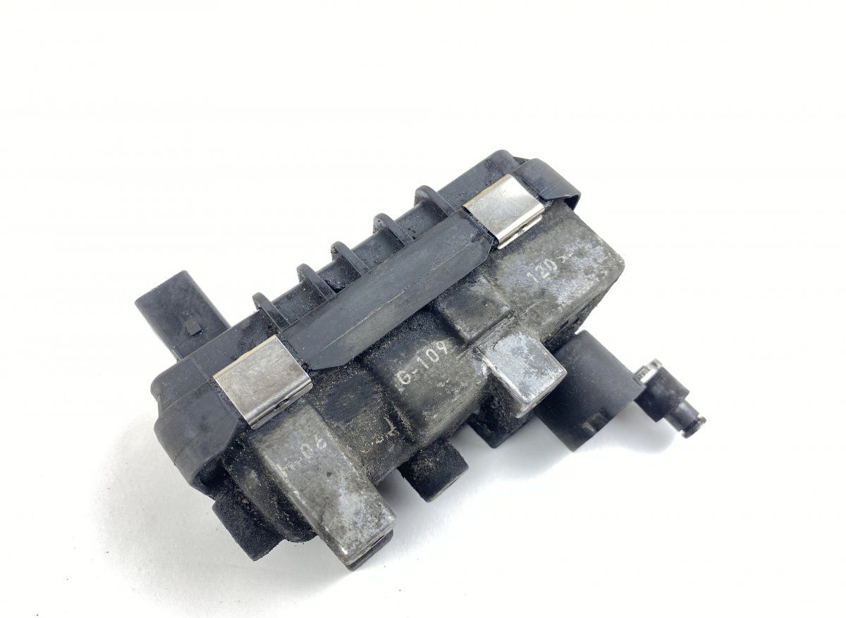 G109 G187 G61 Turbocharger control valve / actuator MERCEDES-BENZ S-CLASS (W220) (1998-2005)