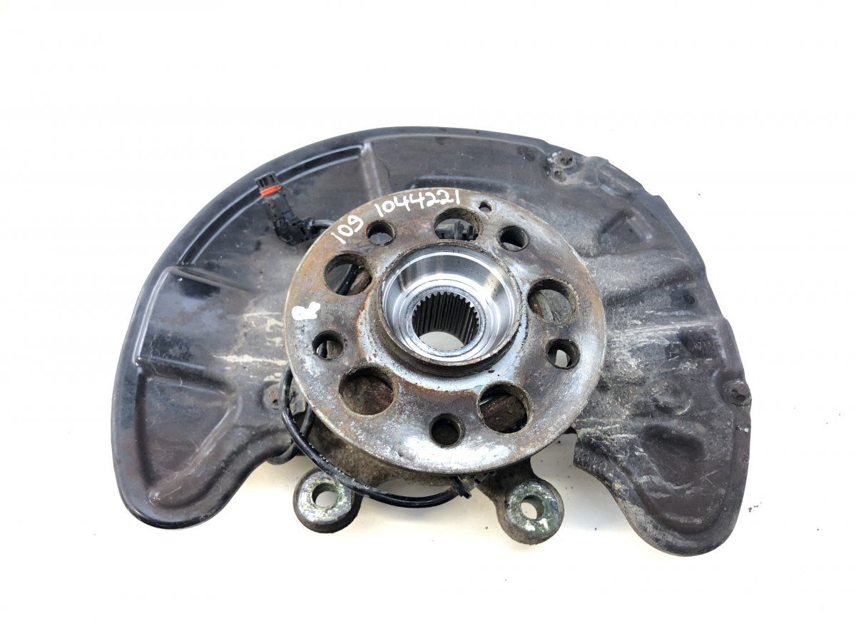 A2123321601 Wheel bearing housing front right MERCEDES-BENZ E-CLASS (W212) (2009-2016)