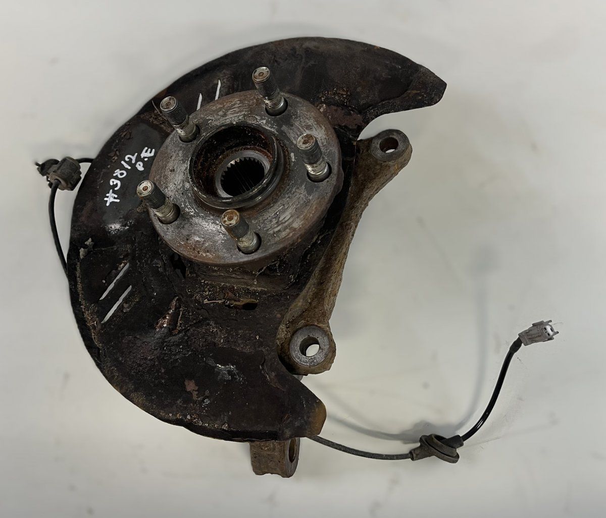 28313SC000 26290AG000 Wheel bearing housing front right SUBARU FORESTER (SJ) (2013-2018)