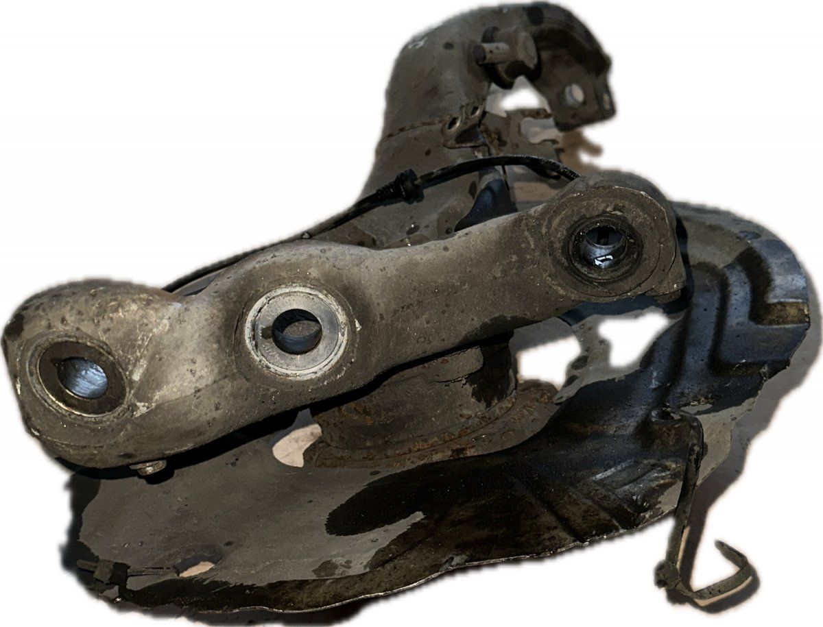 31216869869 31226882263 Wheel bearing housing front left BMW X5 (E70) (2007-2013)