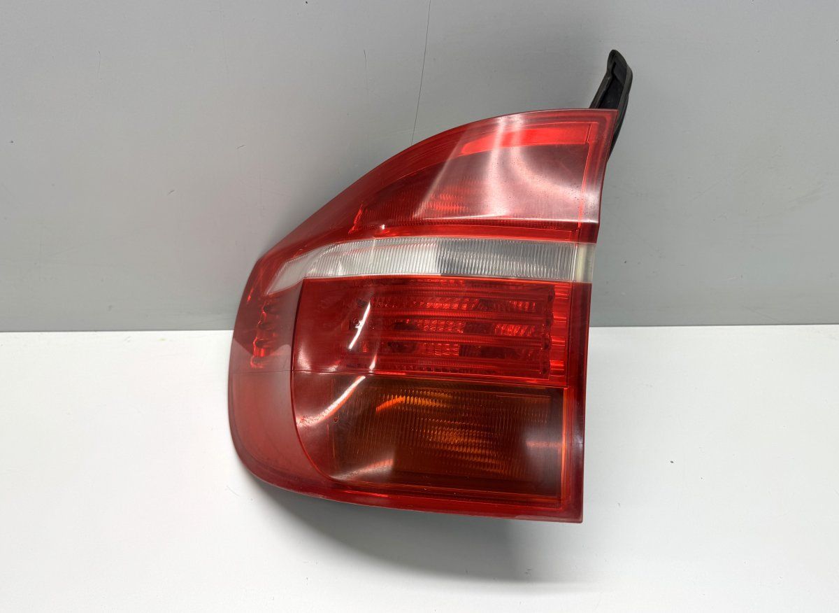 7200817 Tail light left BMW X5 (E70) (2007-2013)