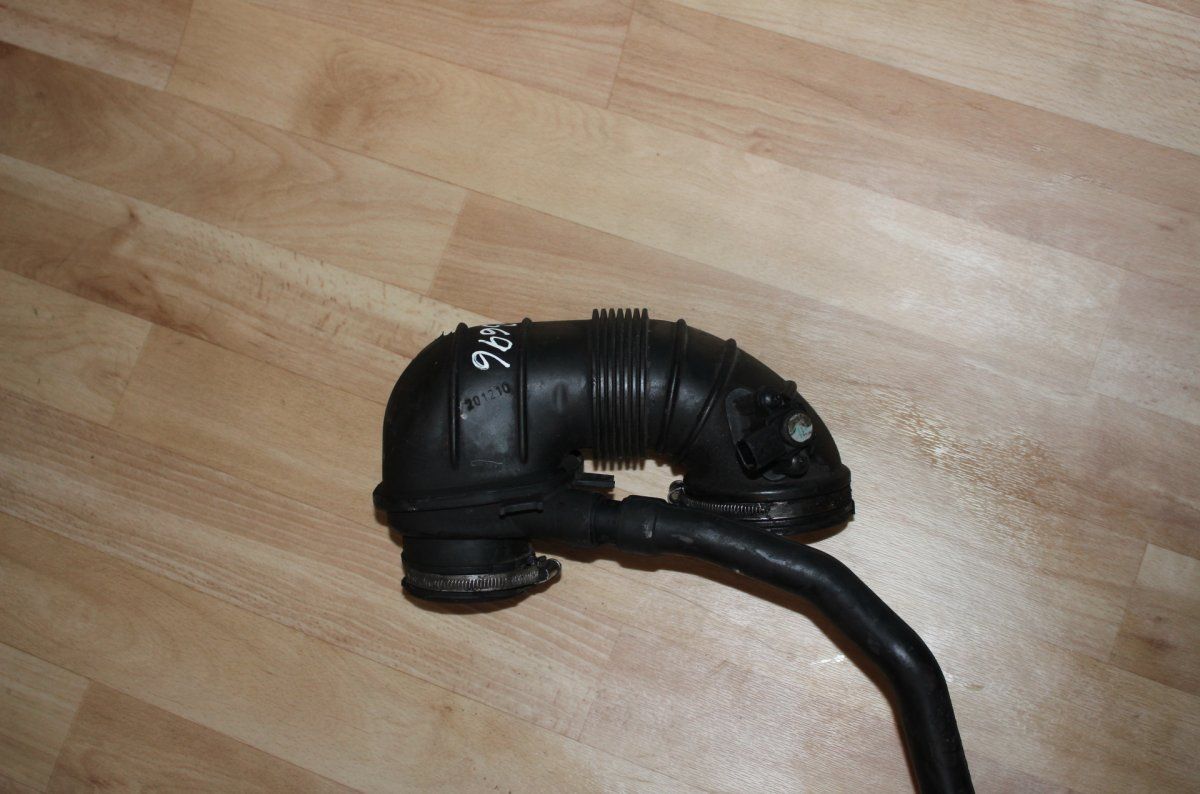 Turbocharger air Pipe MERCEDES-BENZ E-CLASS (W212) (2009-2016)