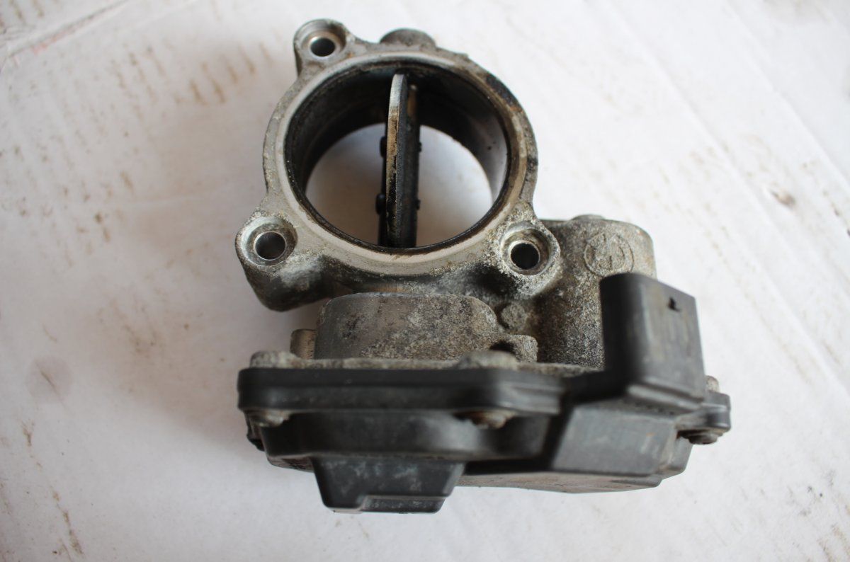 Throttle body BMW 3 (E90, E91, E92, E93) (2005-2011)