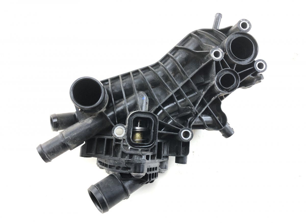 31439559 Thermostat housing VOLVO XC40 / EX40 / EC40 (536, 539) (2017-)