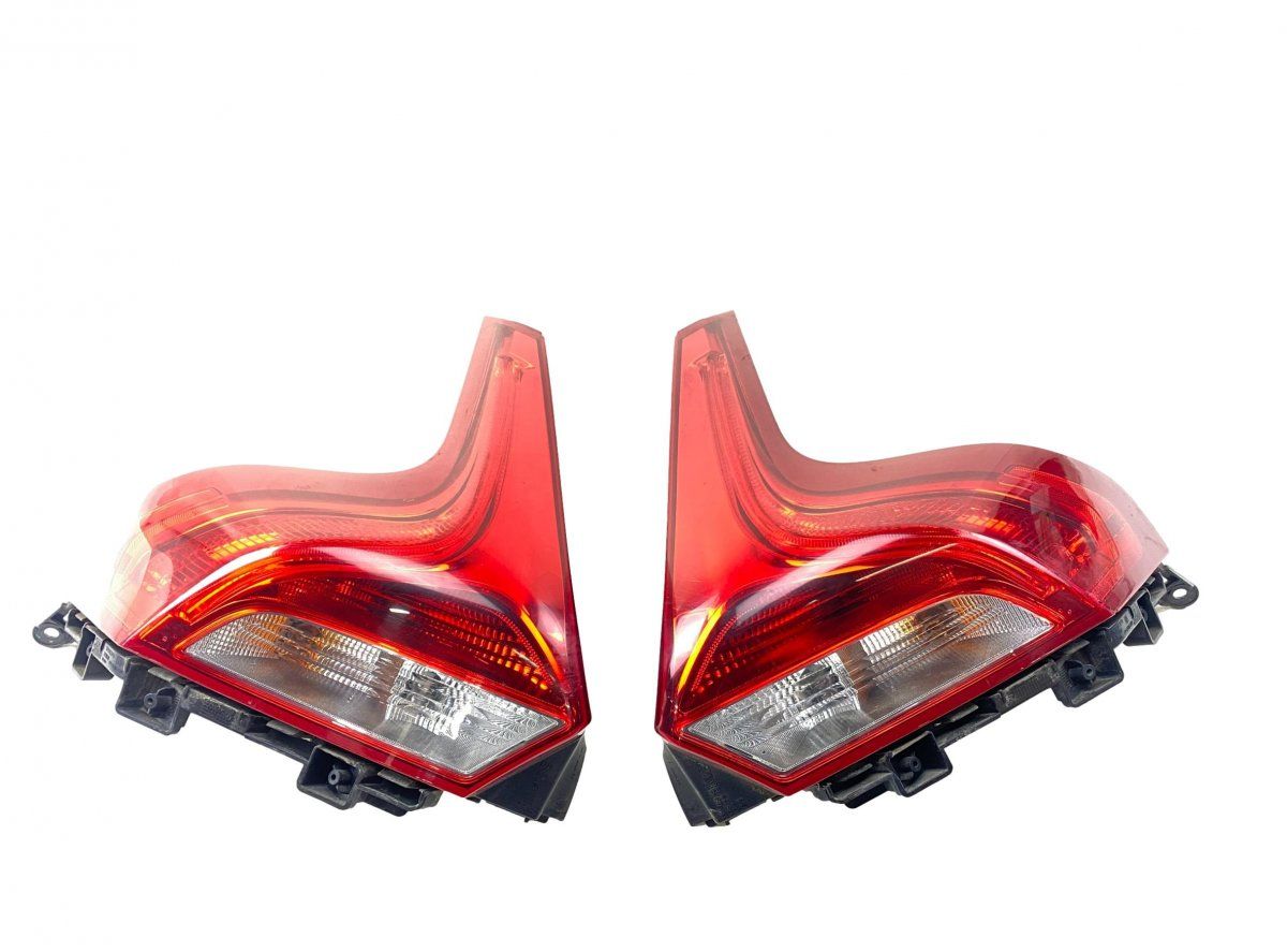 21220104 21220204 Tail lights set/kit VOLVO V40 (2012-2019)