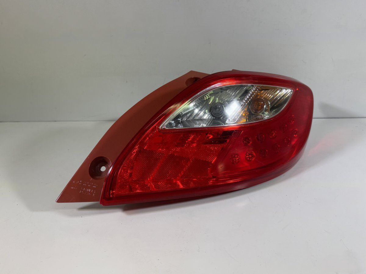 D65151150K2442 Tail light, right MAZDA 2 II (DE) (2007-2015)
