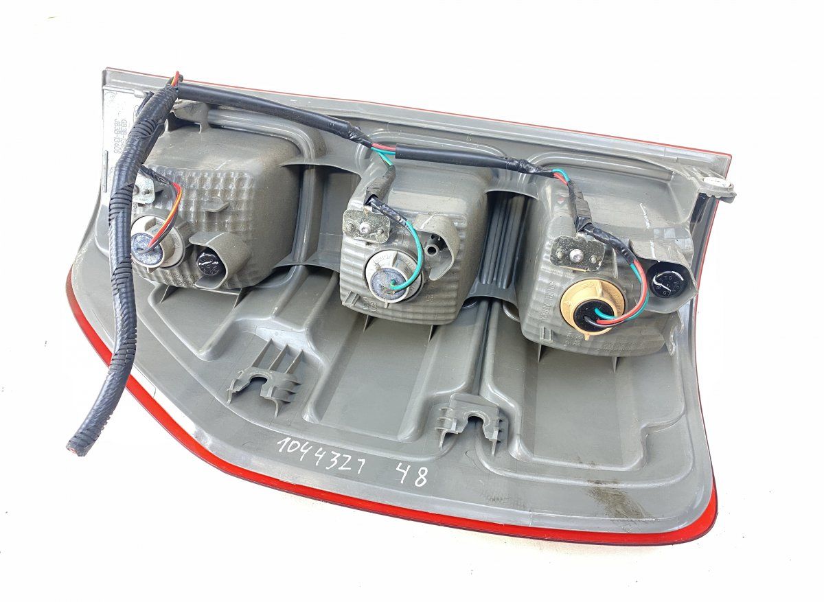 2369115 Tail light left FORD RANGER III (TKE, PX) (2011-2023)