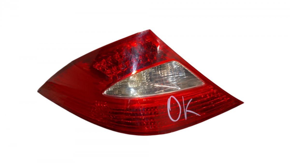 427001 Tail light left MERCEDES-BENZ CLS (C219) (2004-2010)