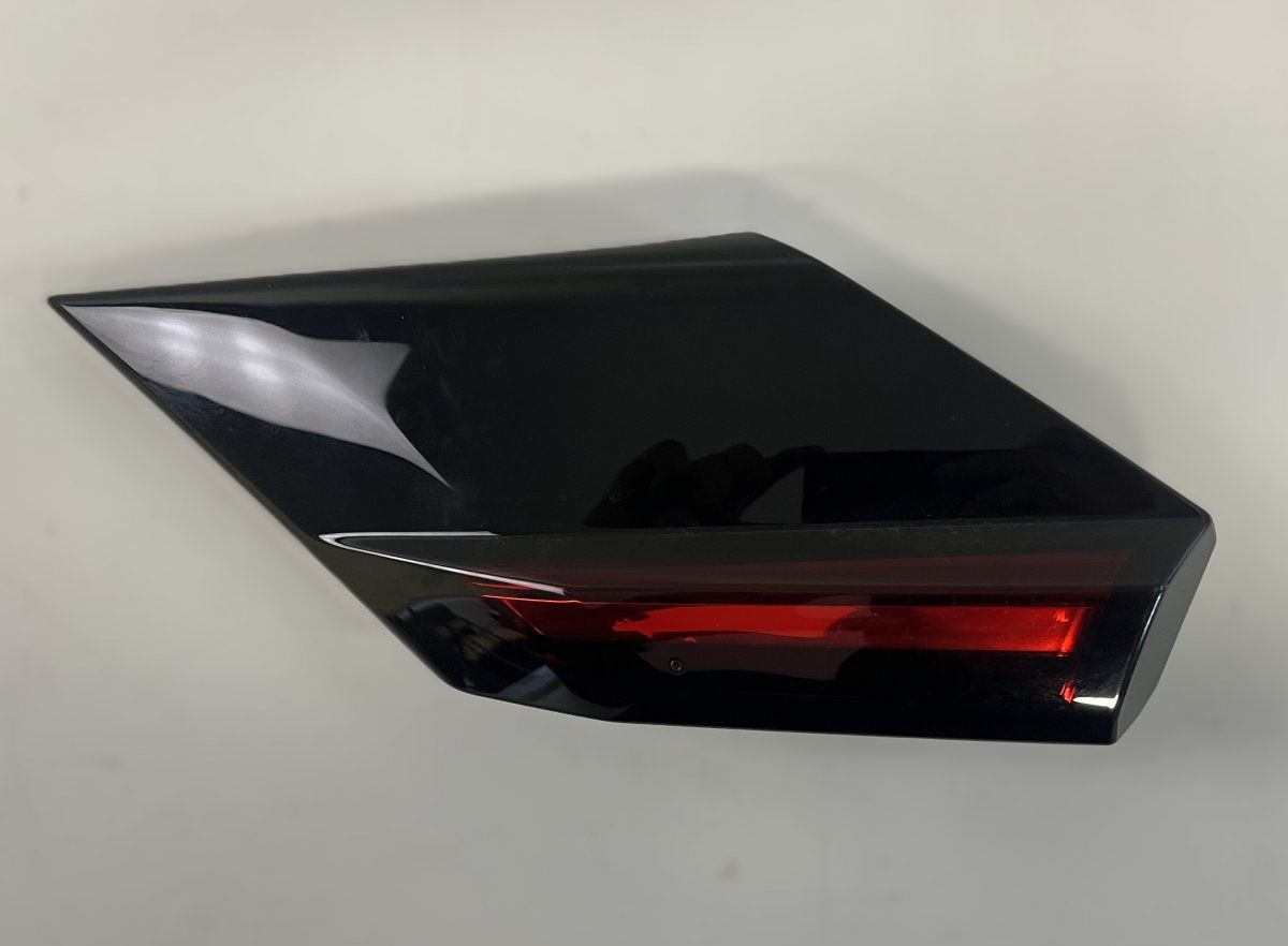 9836327880 Tail light left CITROËN C4 III / X (C41) (2020-)