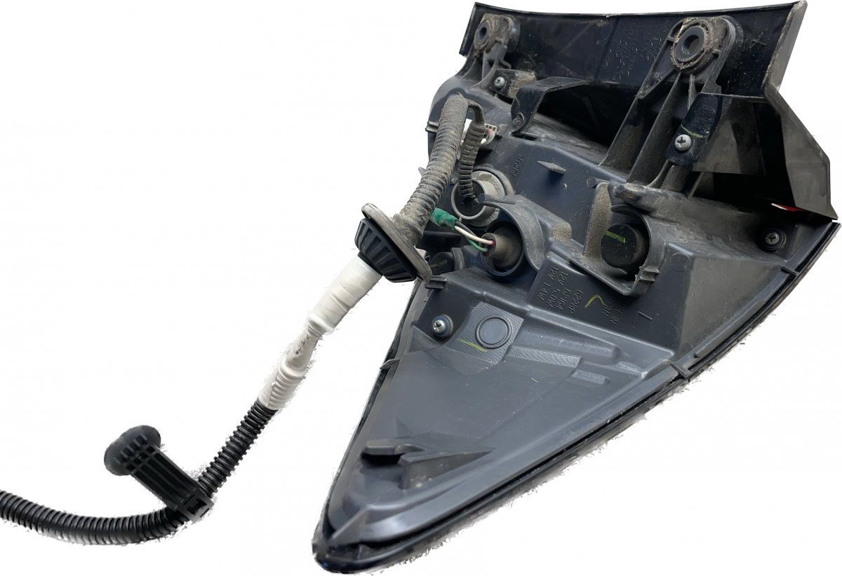 Tail light left HONDA HR-V II (RU) (2014-2022)