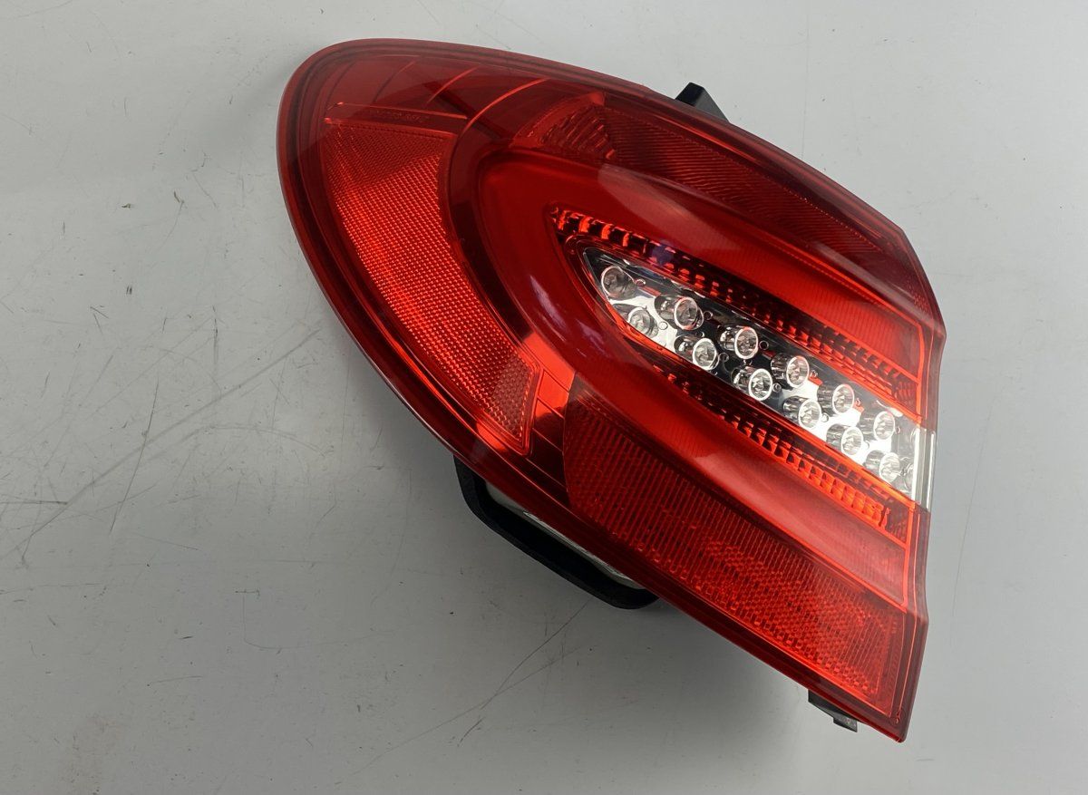 Tail light left MERCEDES-BENZ B-CLASS (W246, W242) (2011-2018)