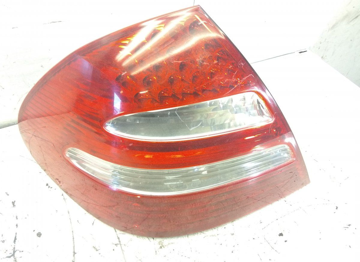 Tail light left MERCEDES-BENZ E-CLASS (W211) (2002-2009)