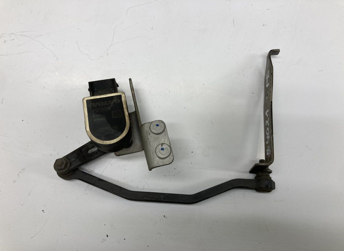 31258179 31429141 Suspension level sensor front right VOLVO XC60 I (2008-2017)