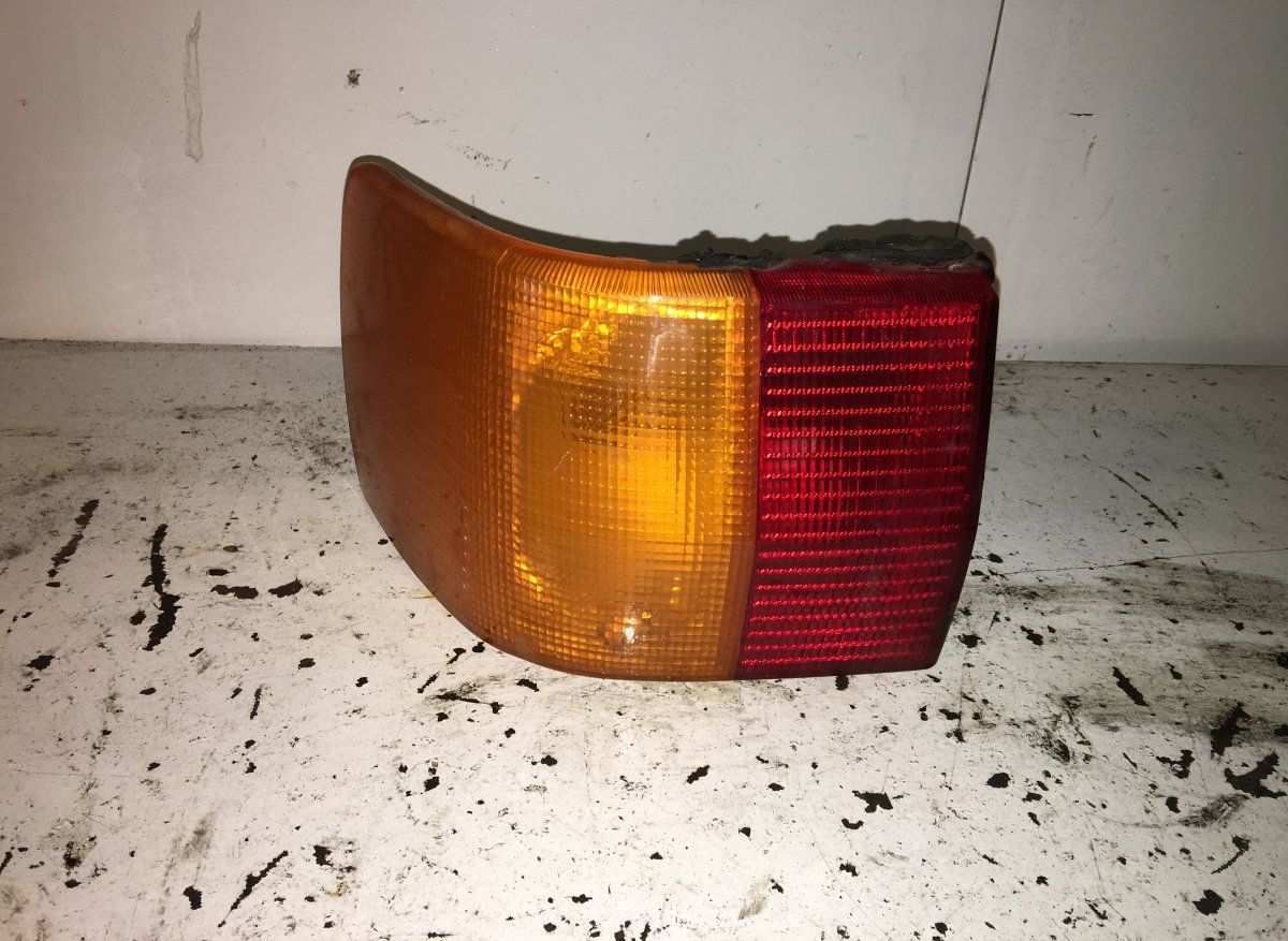 Tail light left AUDI 80 / 90 (B3) (1986-1991)