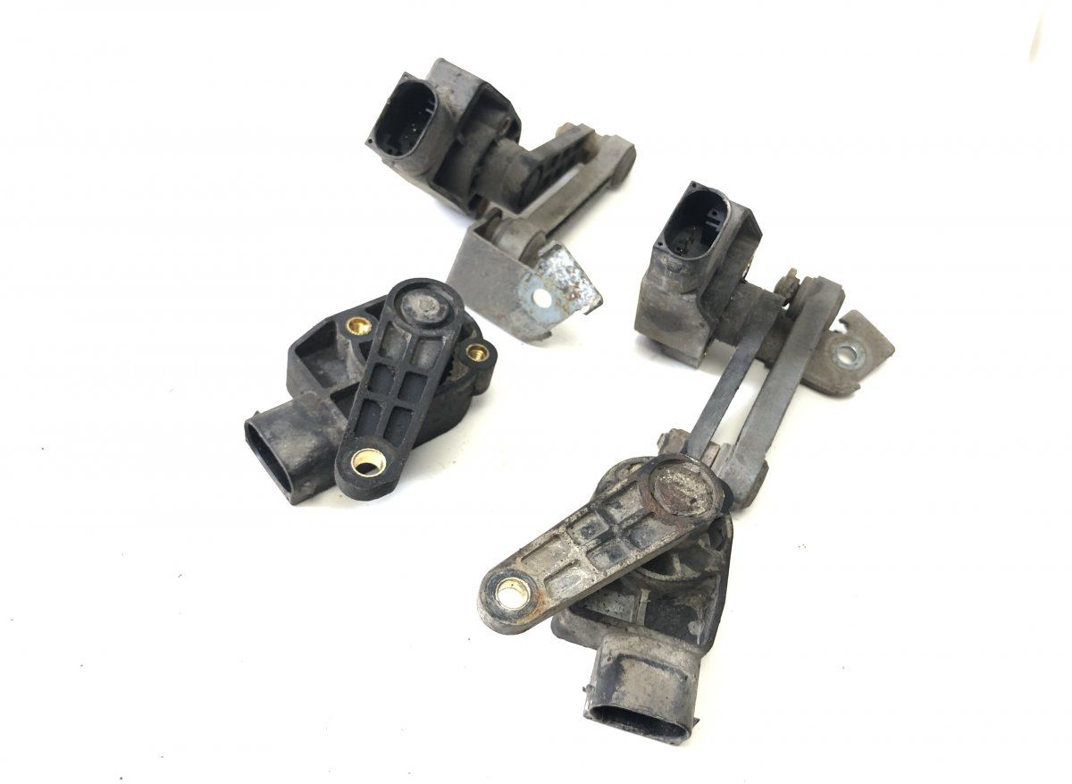 15160100752 15160100762 6PM00816151 15.1601-0075.2 15.1601-0076.2 6PM008161-51 Suspension level sensor front left AUDI A8 (4E) (2002-2010)