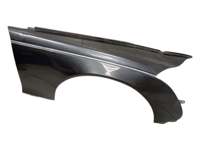 MAYBACH 62 V240 Right Wing A2408800218