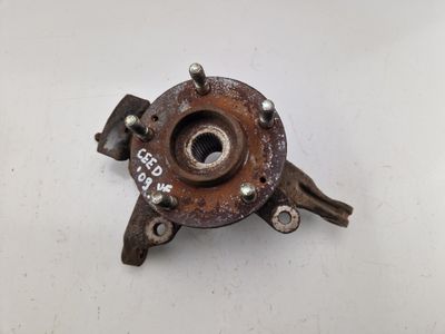 517152H100 Obudowa łożyska koła przód lewa KIA CEE&#39;D I (ED) (2006-2012)