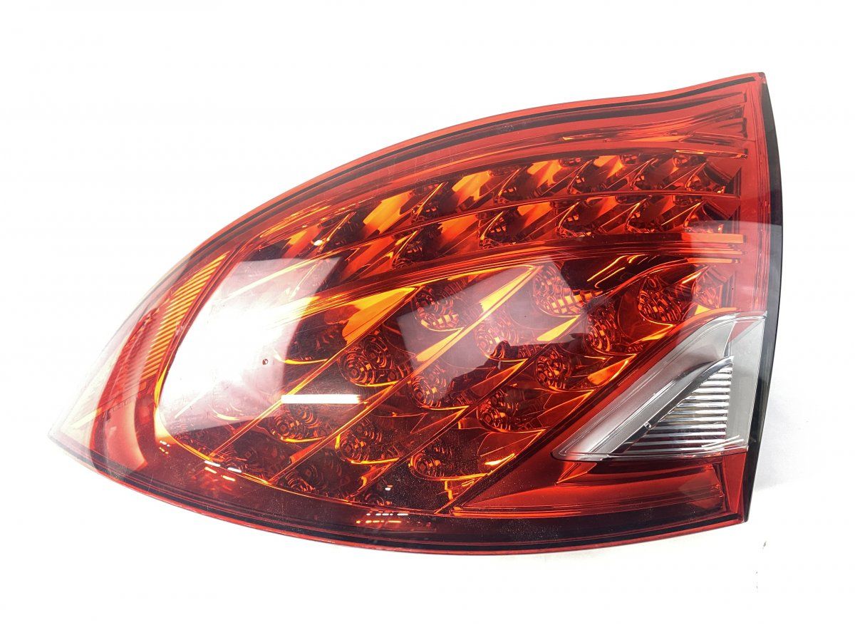89090762 Tail light, right PORSCHE CAYENNE II (2010-2017)