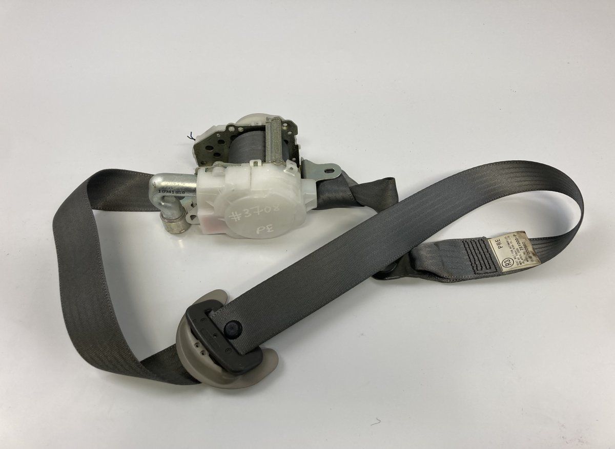 7S1000-P J090331 Seat Belt Front Right TOYOTA PRIUS III (XW30) (2009-2015)