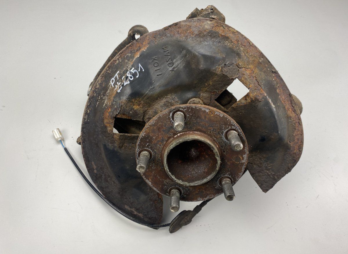 B45A2611X Wheel bearing housing rear right MAZDA 3 III (BM) (2013-2018)