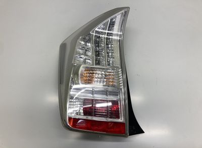 8156147130 Feu arrière gauche TOYOTA PRIUS III (XW30) (2009-2015)