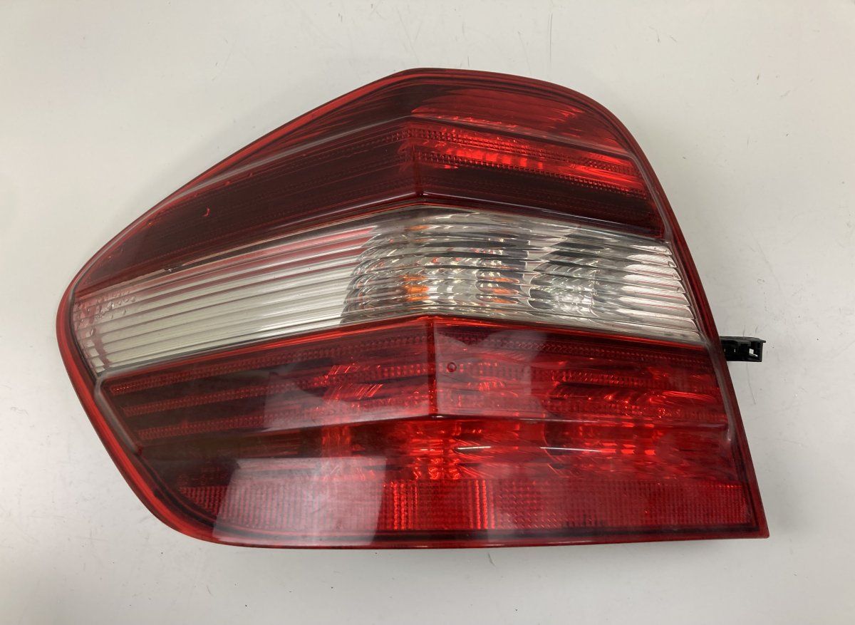 A1649060700 A1648203164 Tail light left MERCEDES-BENZ ML-CLASS (W164) (2005-2011)