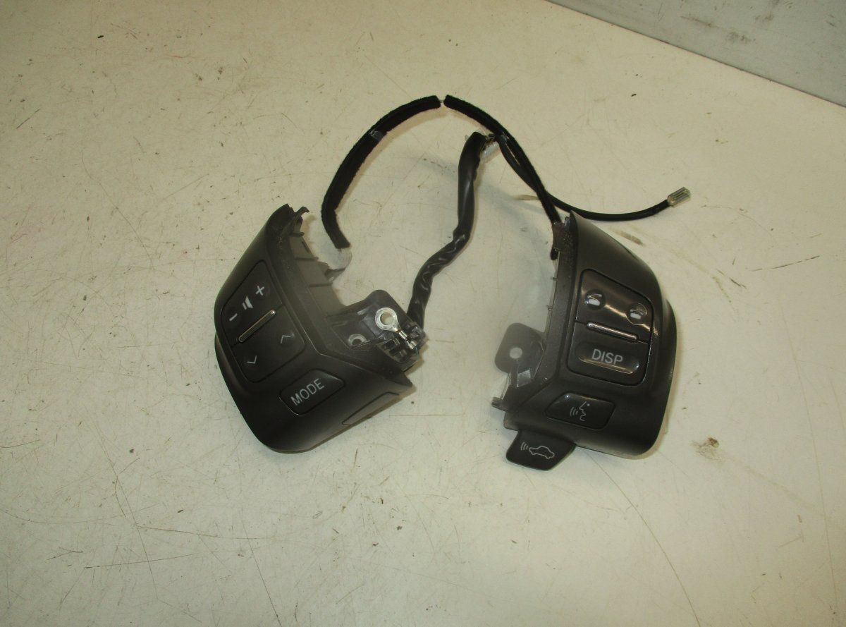 Steering Wheel MF Switch Right LEXUS GS III (2005-2011)