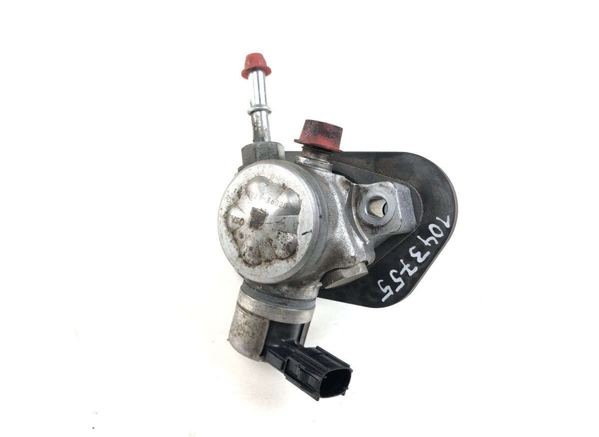 2302136010 2951000410 High pressure pump, petrol LEXUS IS III (XE30) (2013-)
