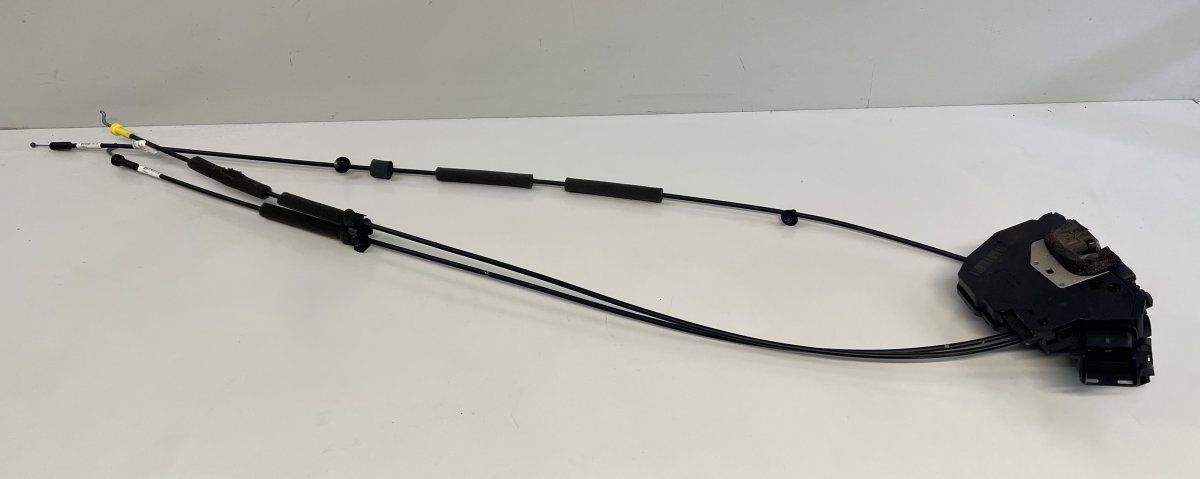 825027817R 40727211 Sliding door lock right OPEL VIVARO B (2014-2018)