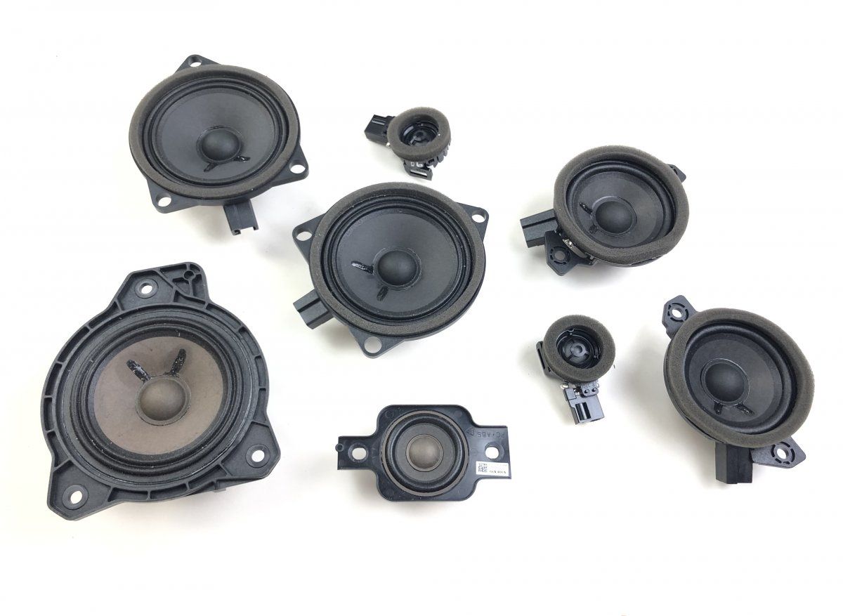 31438477 Set of loudspeakers VOLVO XC40 / EX40 / EC40 (536, 539) (2017-)