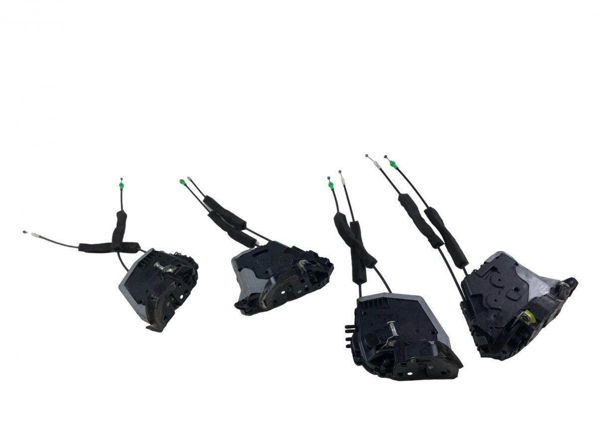 6904030A20 Set of door locks (latches) LEXUS GS III (2005-2011)