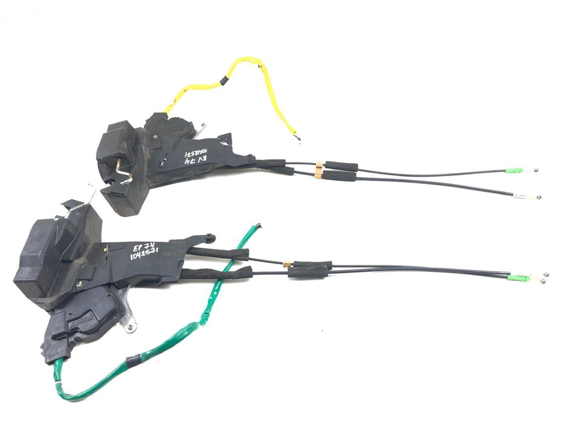 6904024130 Set of door locks (latches) LEXUS SC (Z30, Z40) (2001-2010)