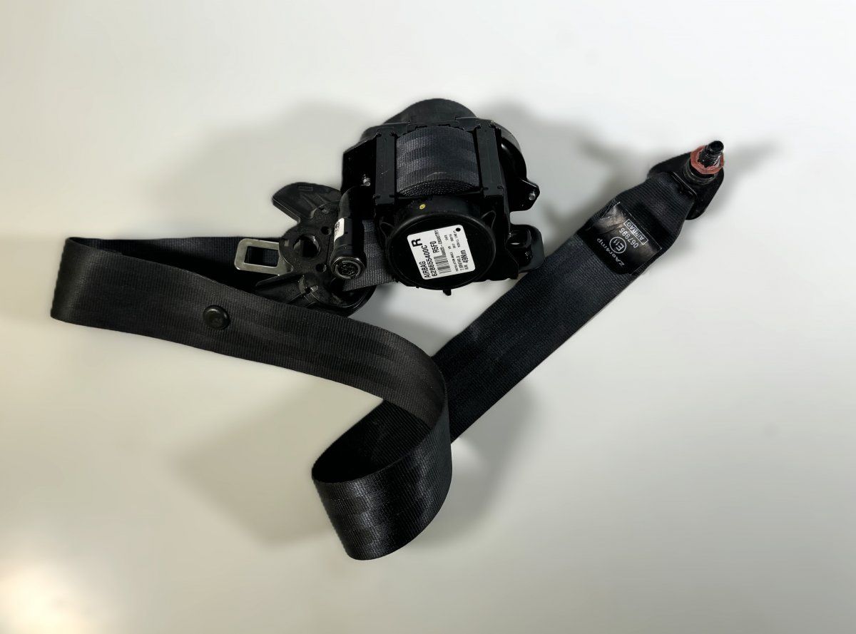 628655400C 88820-C8000TRY 88820C8000TRY Seat Belt Front Right HYUNDAI i20 II (GB) (2014-2020)