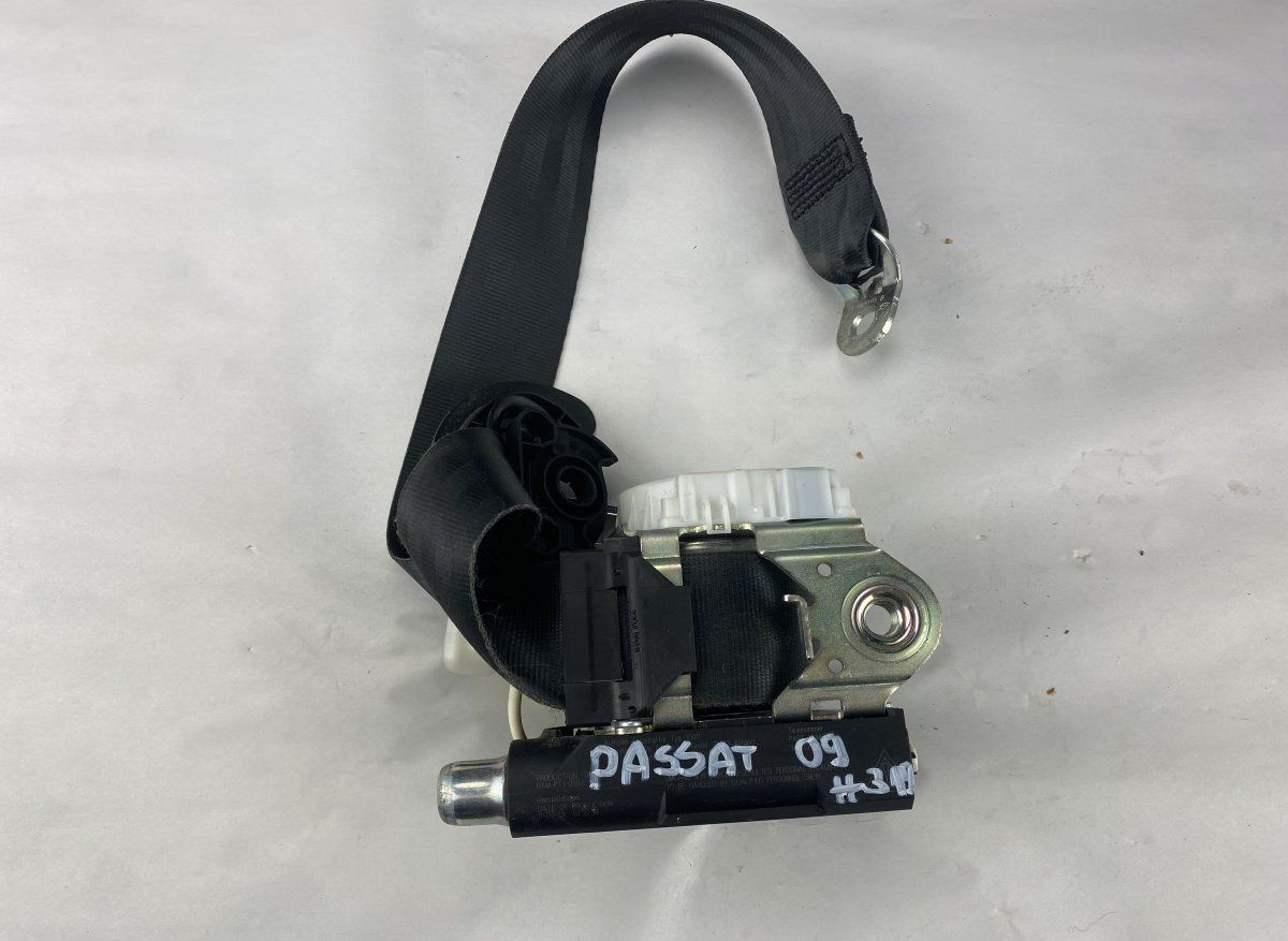 Seat Belt Front Right VW PASSAT B7 / ALLTRACK (2010-2015)