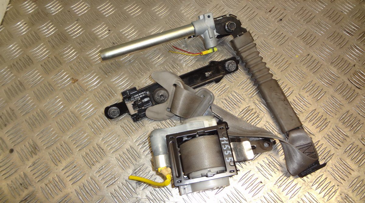 888104D100 Seat Belt Front Left KIA CARNIVAL III (VQ) (2005-2014)