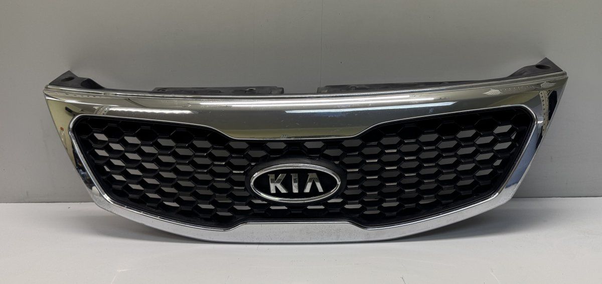 863502P000 Radiator Grille KIA SORENTO II (XM) (2009-2015)
