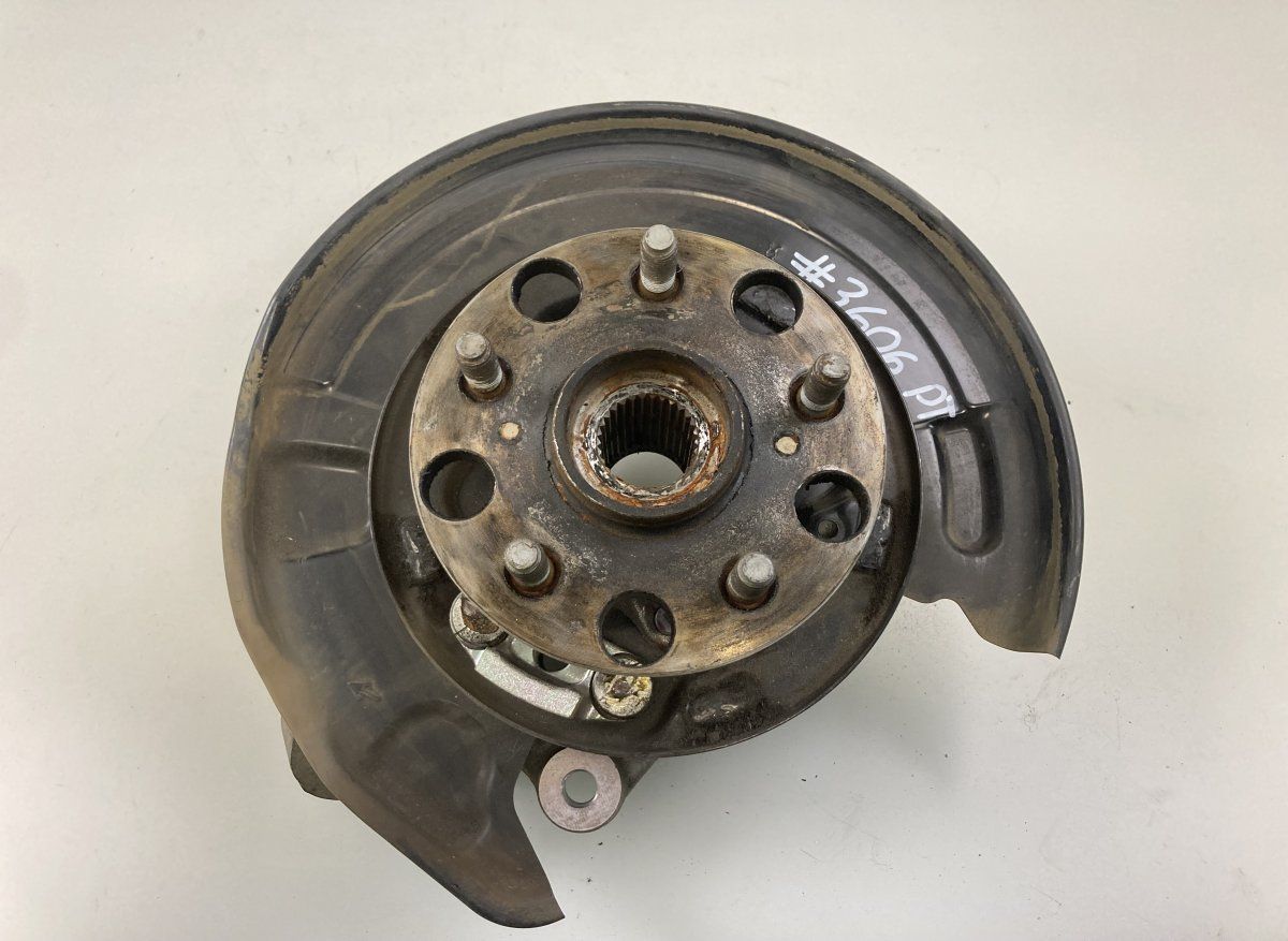 4230453020 Wheel bearing housing rear right LEXUS IS III (XE30) (2013-)