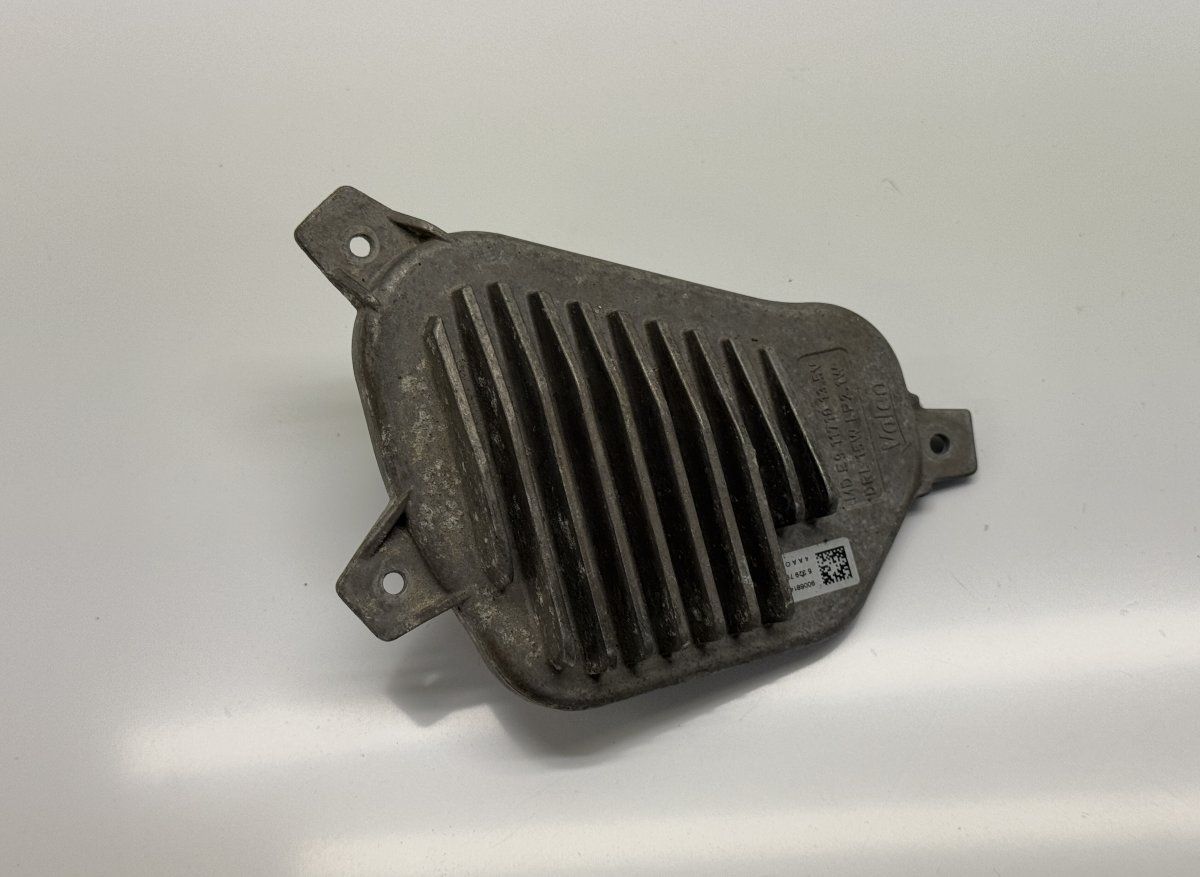 90068145 Xenon control unit right BMW X1 (F48) (2014-2022)