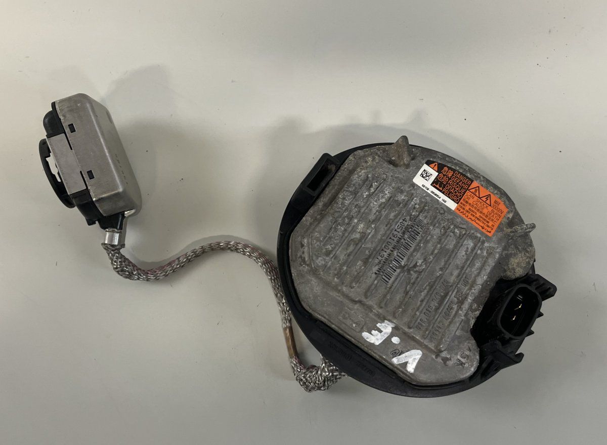 11682575654 Xenon control unit left SUBARU FORESTER (SJ) (2013-2018)