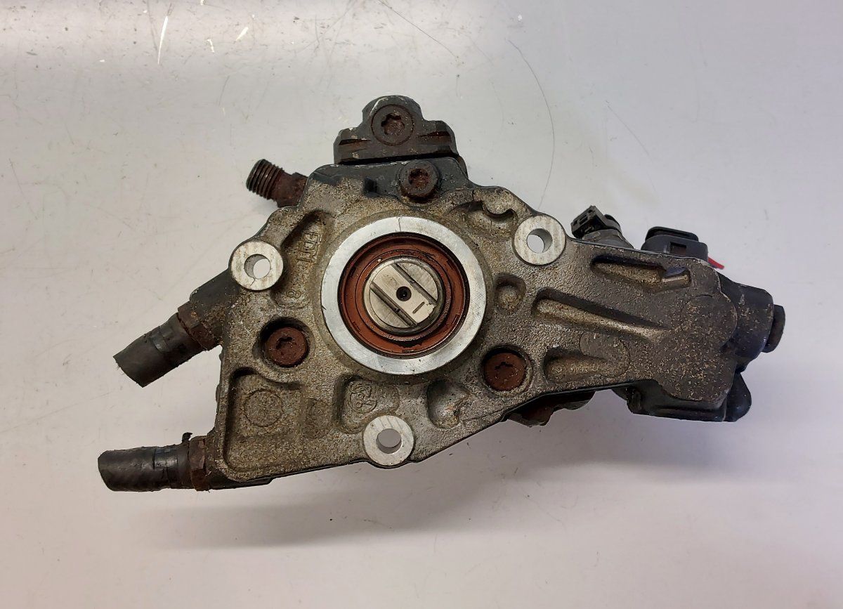 A6460700201 9421A000A Fuel injection pump, diesel MERCEDES-BENZ C-CLASS (W204) (2007-2013)