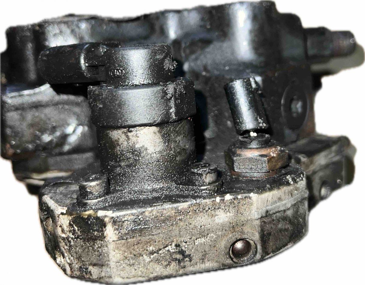 Fuel injection pump, diesel MERCEDES-BENZ C-CLASS (W204) (2007-2013)