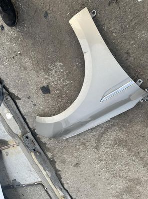 631006781R 631001203R Fender Front Right RENAULT MEGANE IV (B9A/M) (2015-)