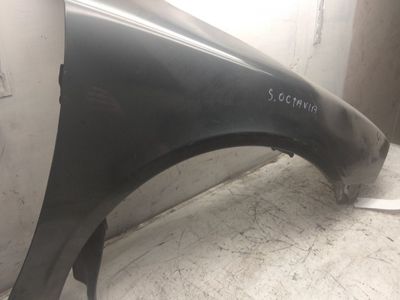 Крыло переднее правое SKODA OCTAVIA II (1Z) (2004-2013)