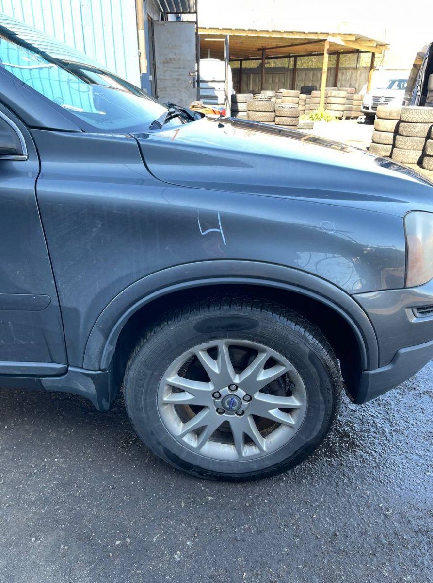 Fender Front Left VOLVO XC90 I (2002-2014)