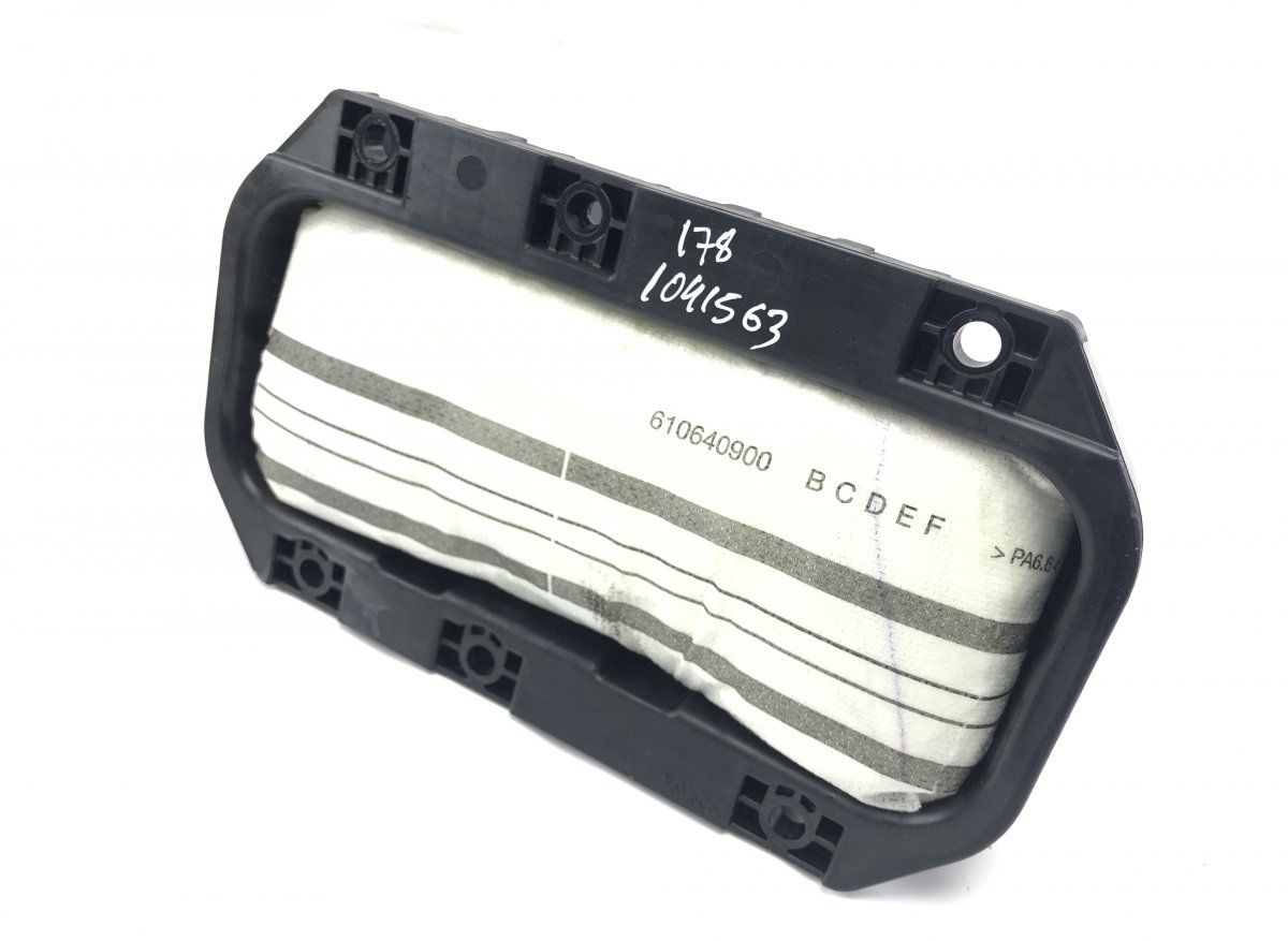 30715602 Passenger Airbag VOLVO S60 II / V60 I (2010-2018)