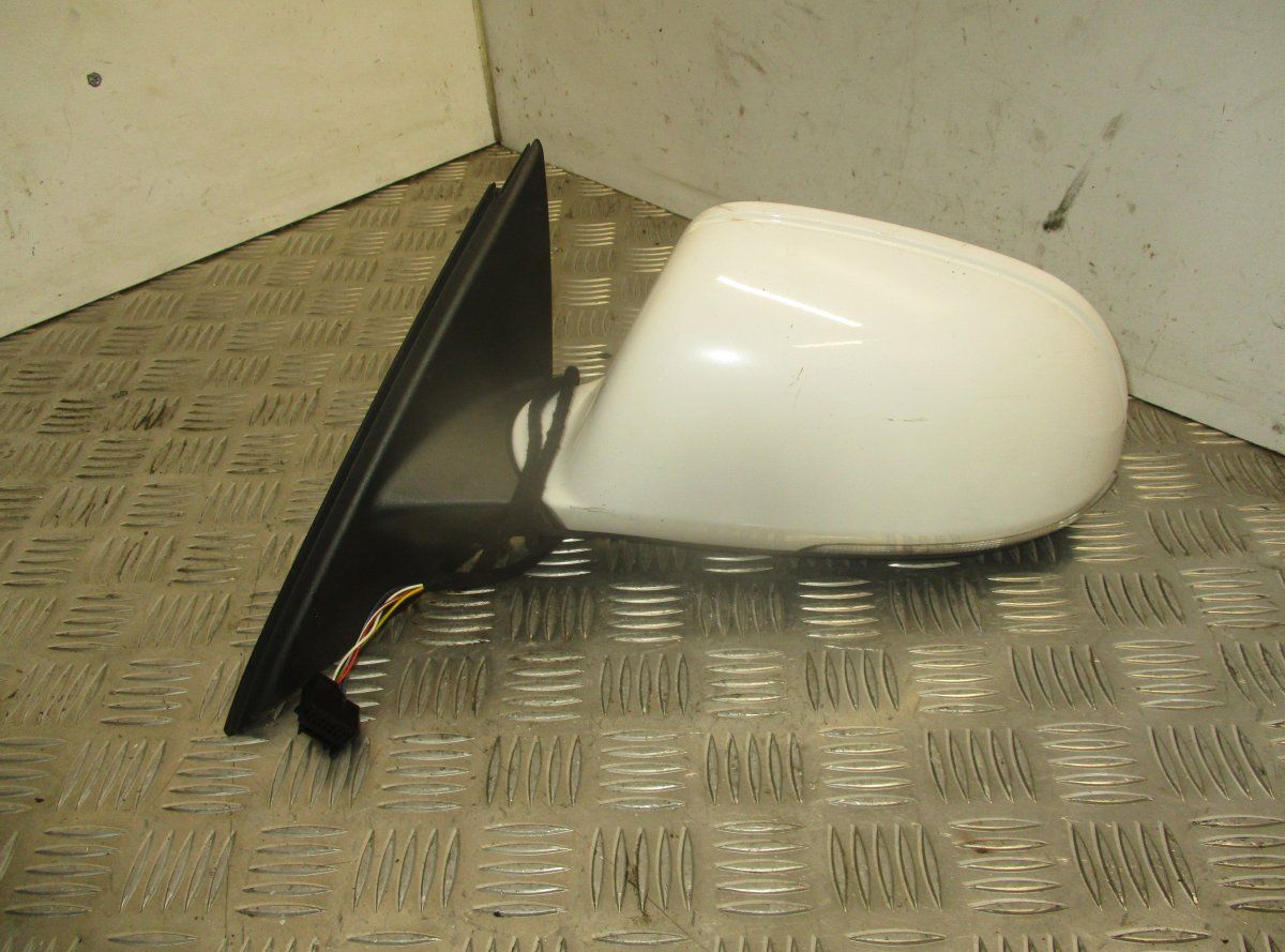 Mirror left SKODA SUPERB II (3T4, 3T5) (2008-2015)