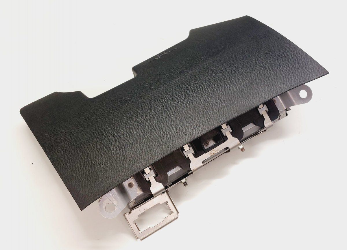 73960-05011 73960-05010 7396005010 7396005011 2J0A16709M65 Knee Airbag Front Right TOYOTA AVENSIS (T270) (2009-2018)