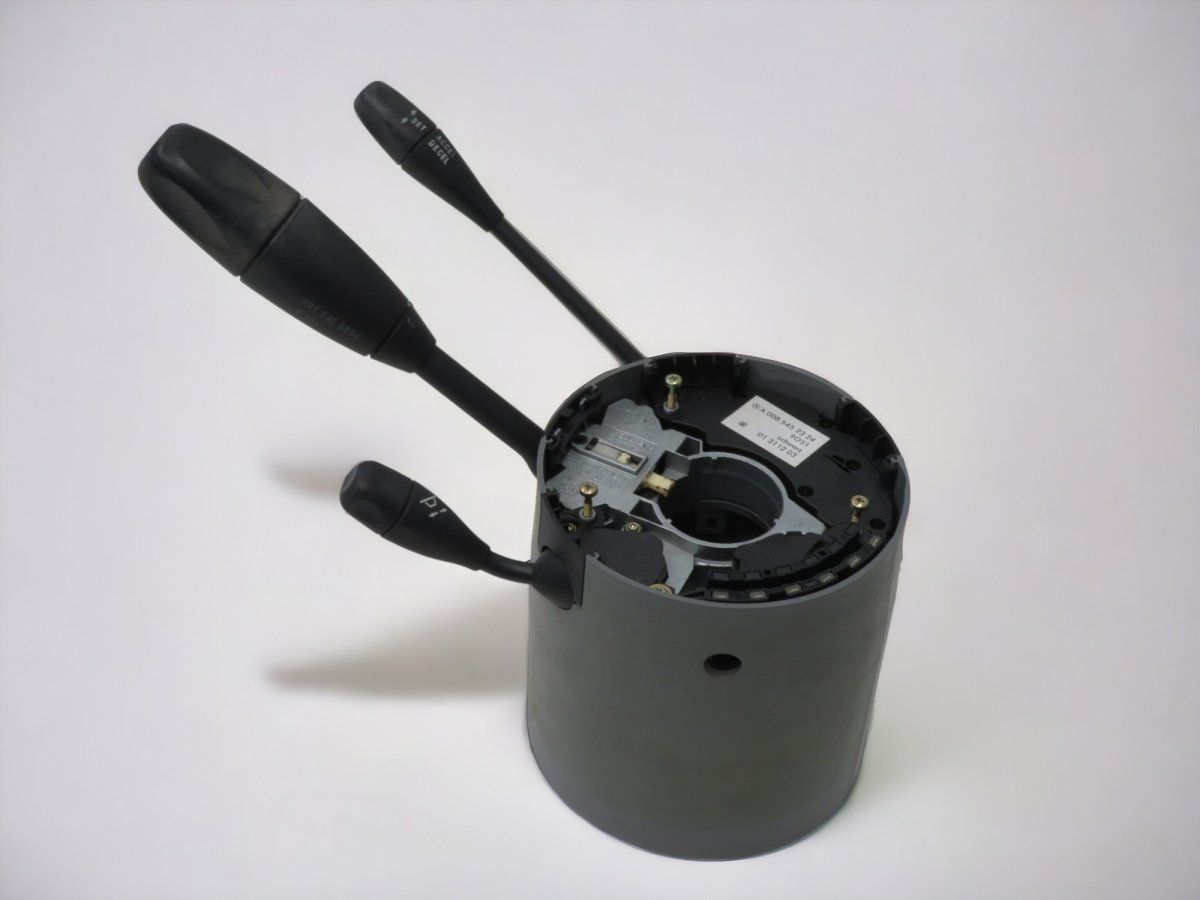 A0005452410 A0005450844 A0075457824 A0005453022 A0005453022 Мигачи + копче за чистачки (лост) MERCEDES-BENZ SL-CLASS (R230) (2001-2012)