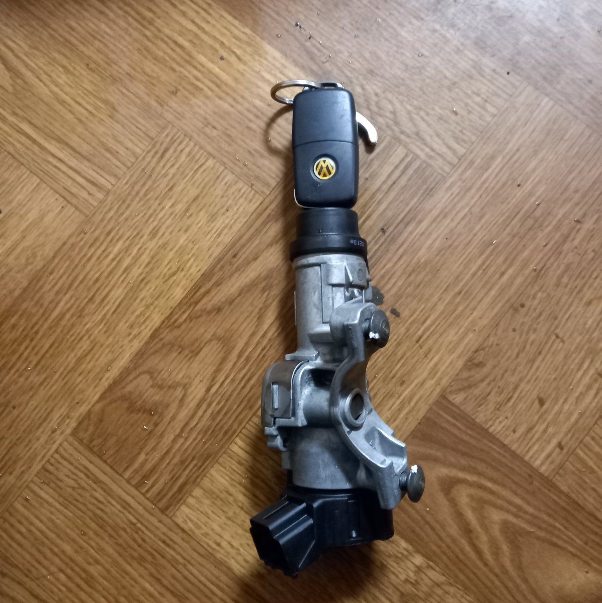 Ignition switch lock (ignition barrel) VW TRANSPORTER T5 / MULTIVAN (7H, 7E, 7J) (2003-2015)